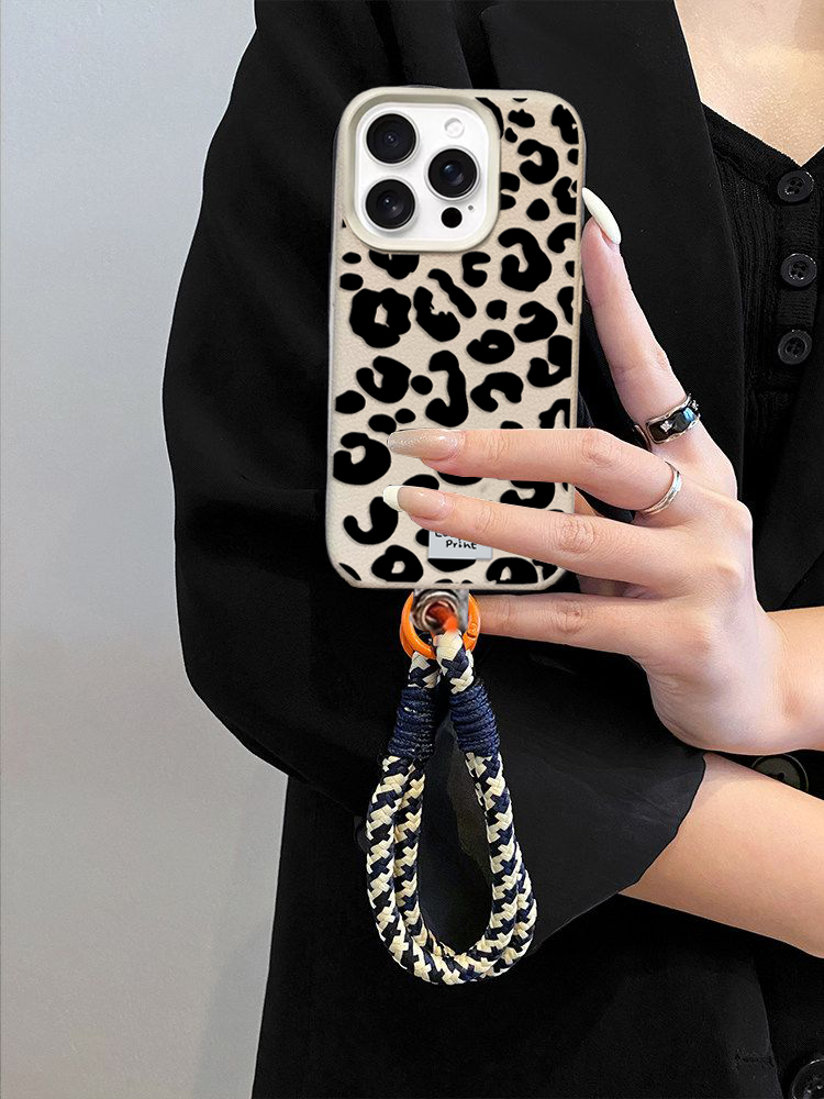 Custodia con stampa leopardata - Realme Note 50 recensione e prezzo