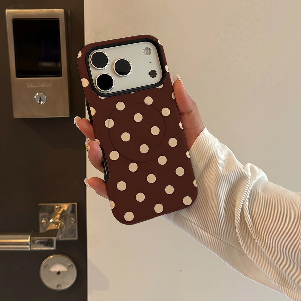 Custodia per telefono marrone  - Apple Iphone 15 Pro Max recensione e prezzo